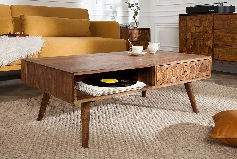 Drewniany stolik kawowy